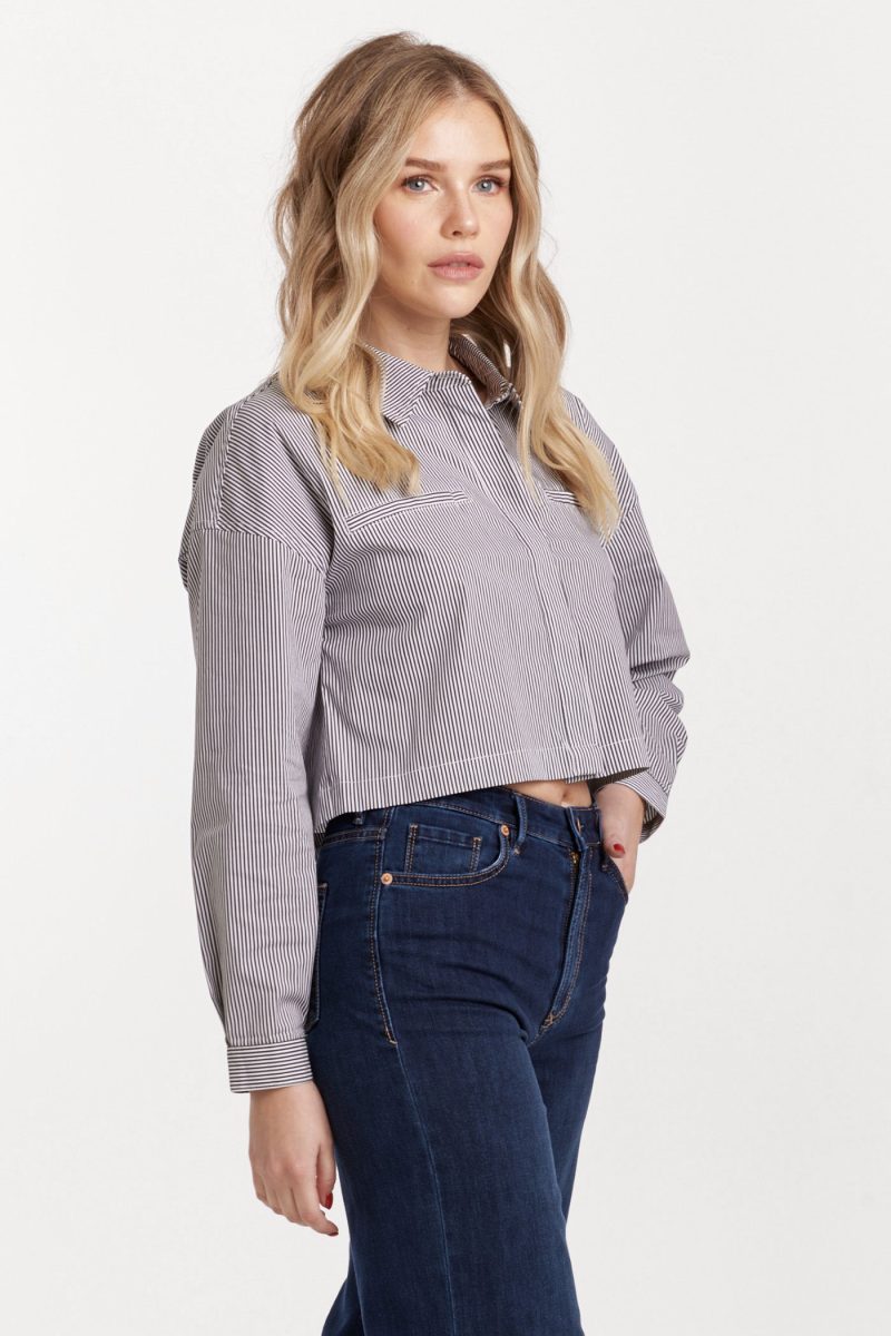 Cropped Arianna Button Down Shirt - Image 3